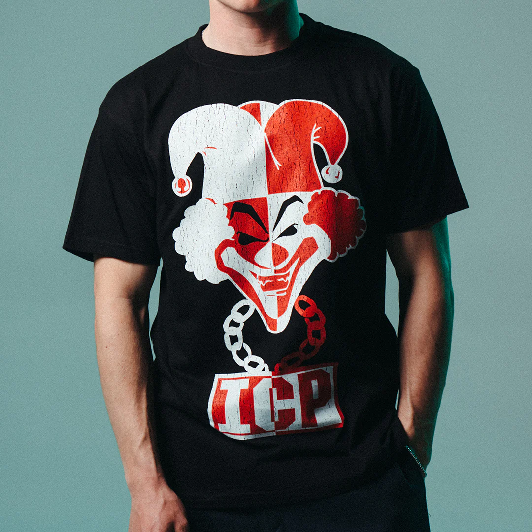 "Carnival Of Carnage Vintage" T-Shirt - Image 4